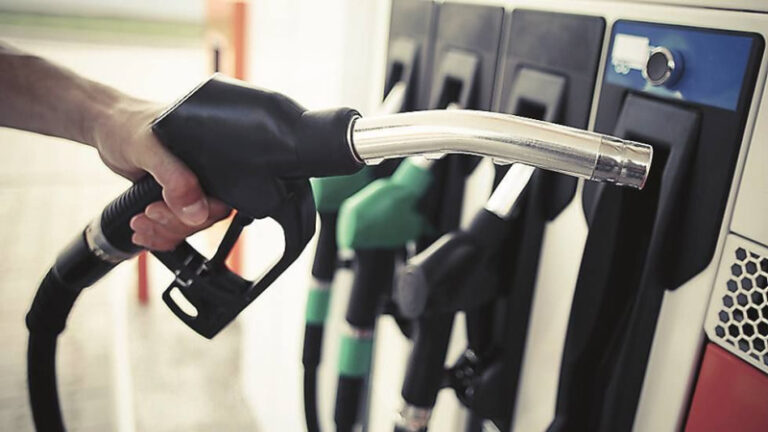 Combustibles suben entre 0.39 y 4.60 pesos