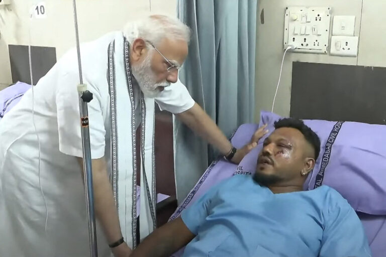 El único sobreviviente al choque de Air India no podía creer que estaba vivo cuando abrió los ojos