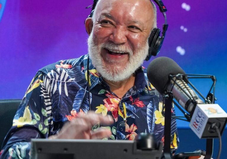 Jochy Santos cumple hoy 71 años
